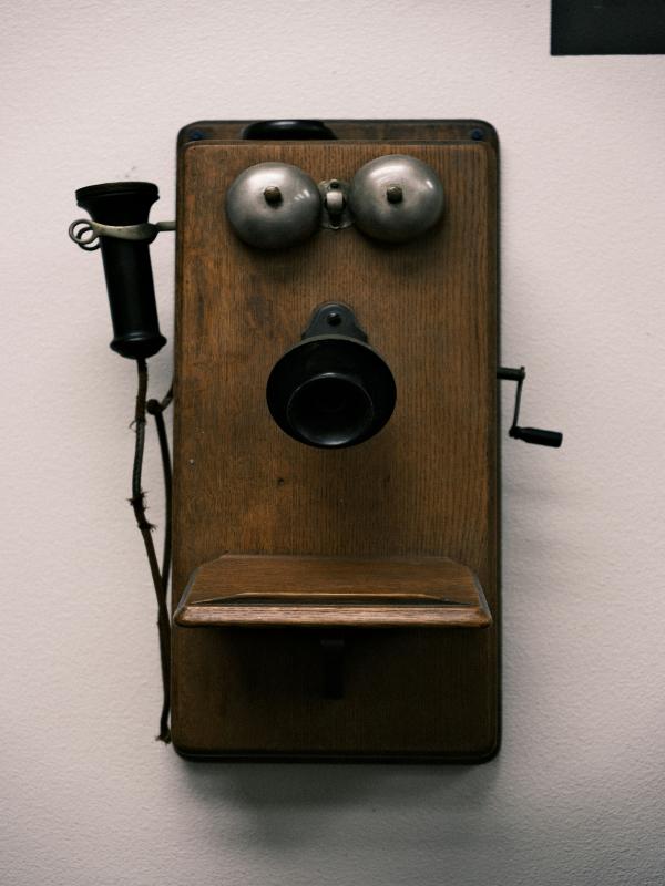 antique-telephone-oak-wall-mounted
